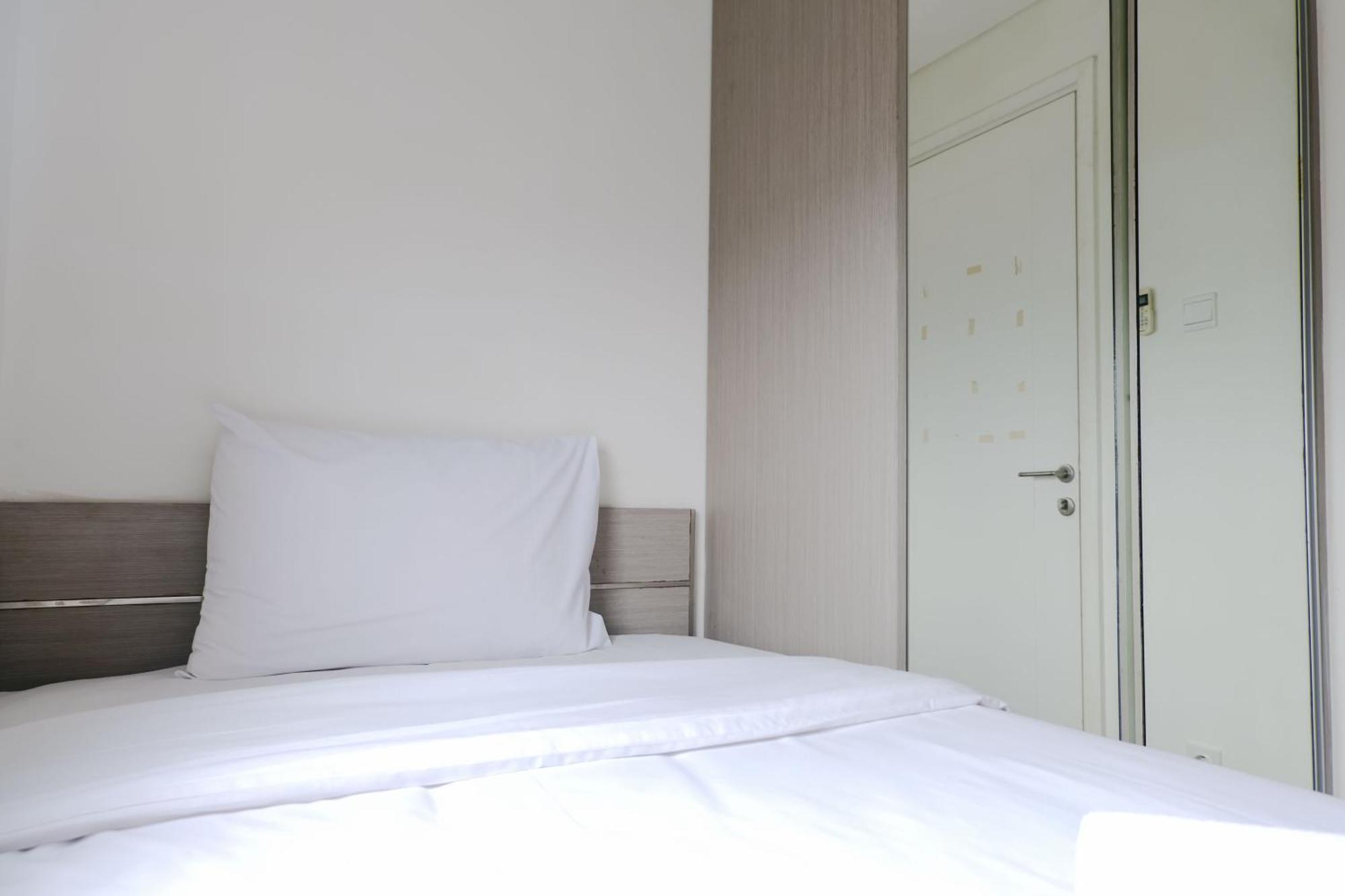 Apartemen Comfy 2br At Parahyangan By Travelio